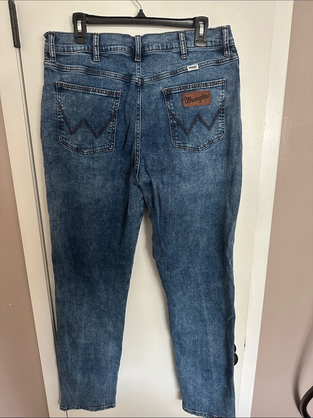 Wrangler Relaxed Taper Leg Medium Blue Denim Jeans
